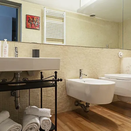 Appartement Design In Center By Wonderful Italy *