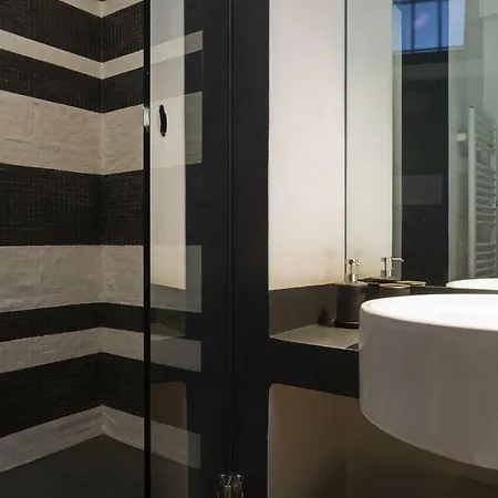 Appartement Design In Center By Wonderful Italy *