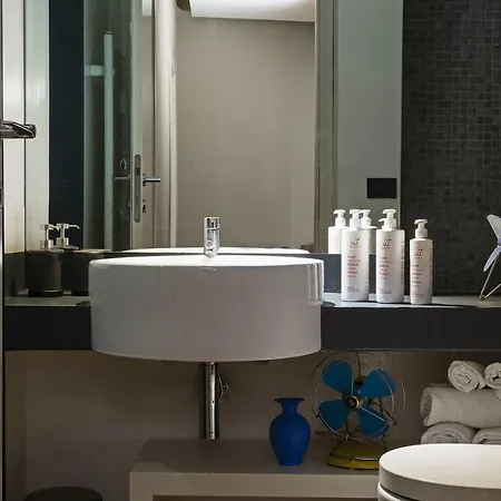 Appartement Design In Center By Wonderful Italy *