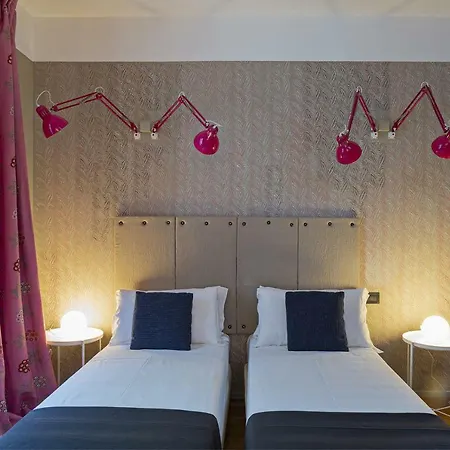 Design In Center By Wonderful Italy Appartement Genua