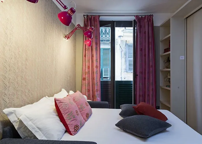 Design In Center By Wonderful Italy *