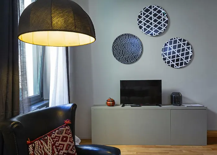 Design In Center By Wonderful Italy *